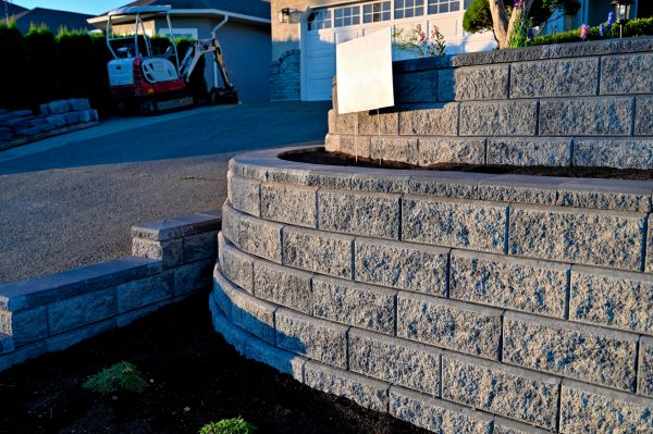 Stone Retaining Wall Repair in Costa Mesa
